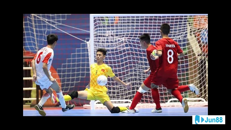 Quy định về phát bóng của thủ môn Quy định về phát bóng của thủ môn